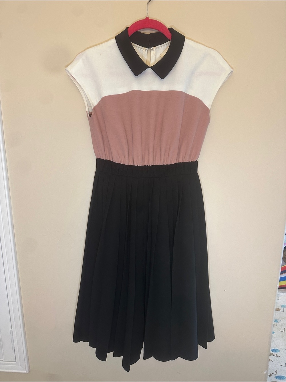 Kate Spade Midi Dress in White, Mauve, and Black